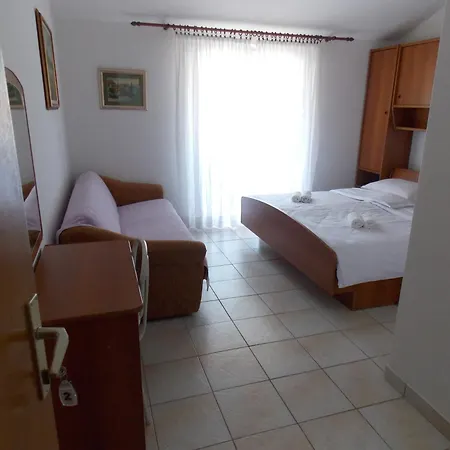 Double Barbat 4862a Guest house 3*